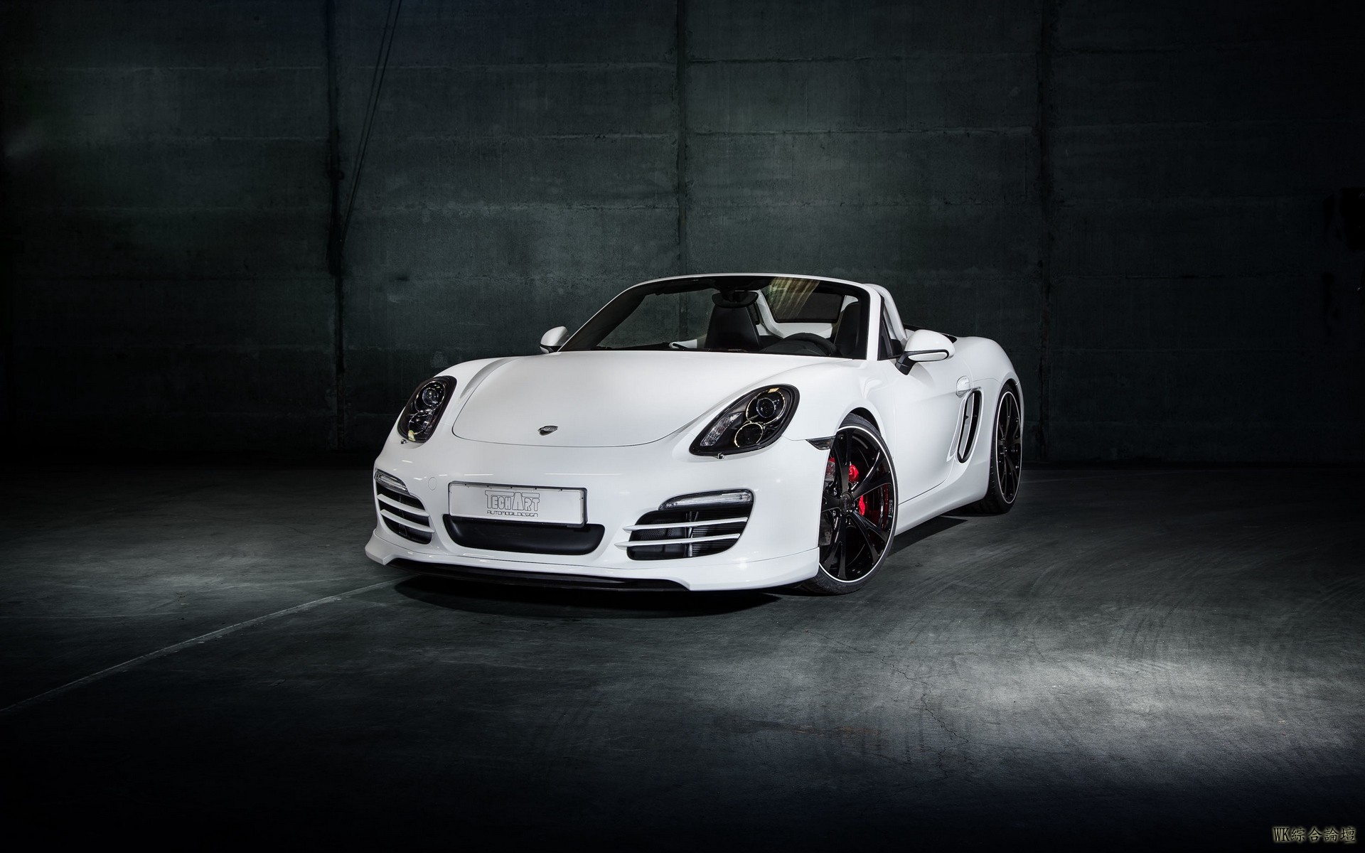 porsche_boxster_white_convertible_110190_1920x1200.jpg